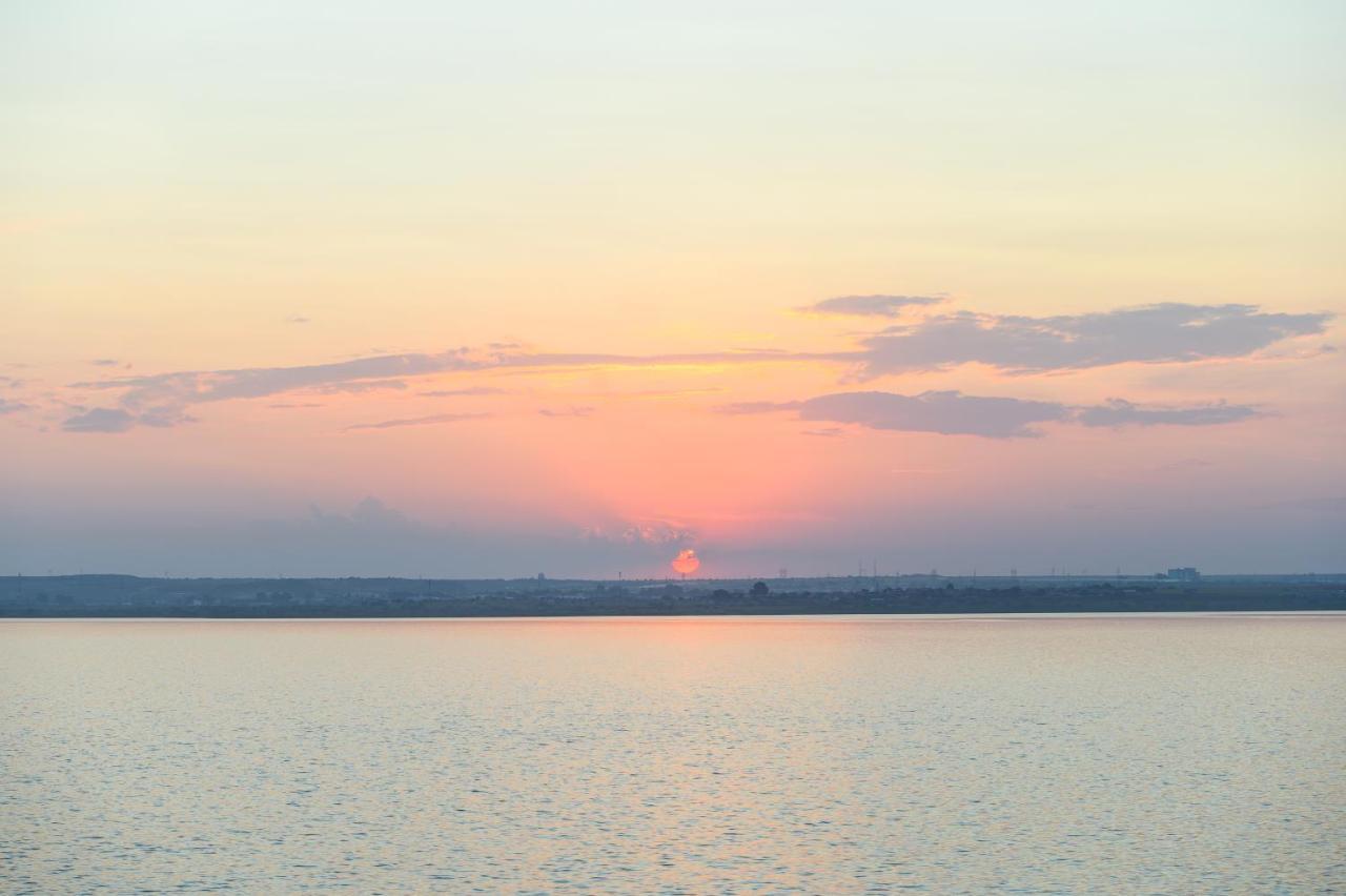 Sunset Lake Apartament Mamaia Ngoại thất bức ảnh