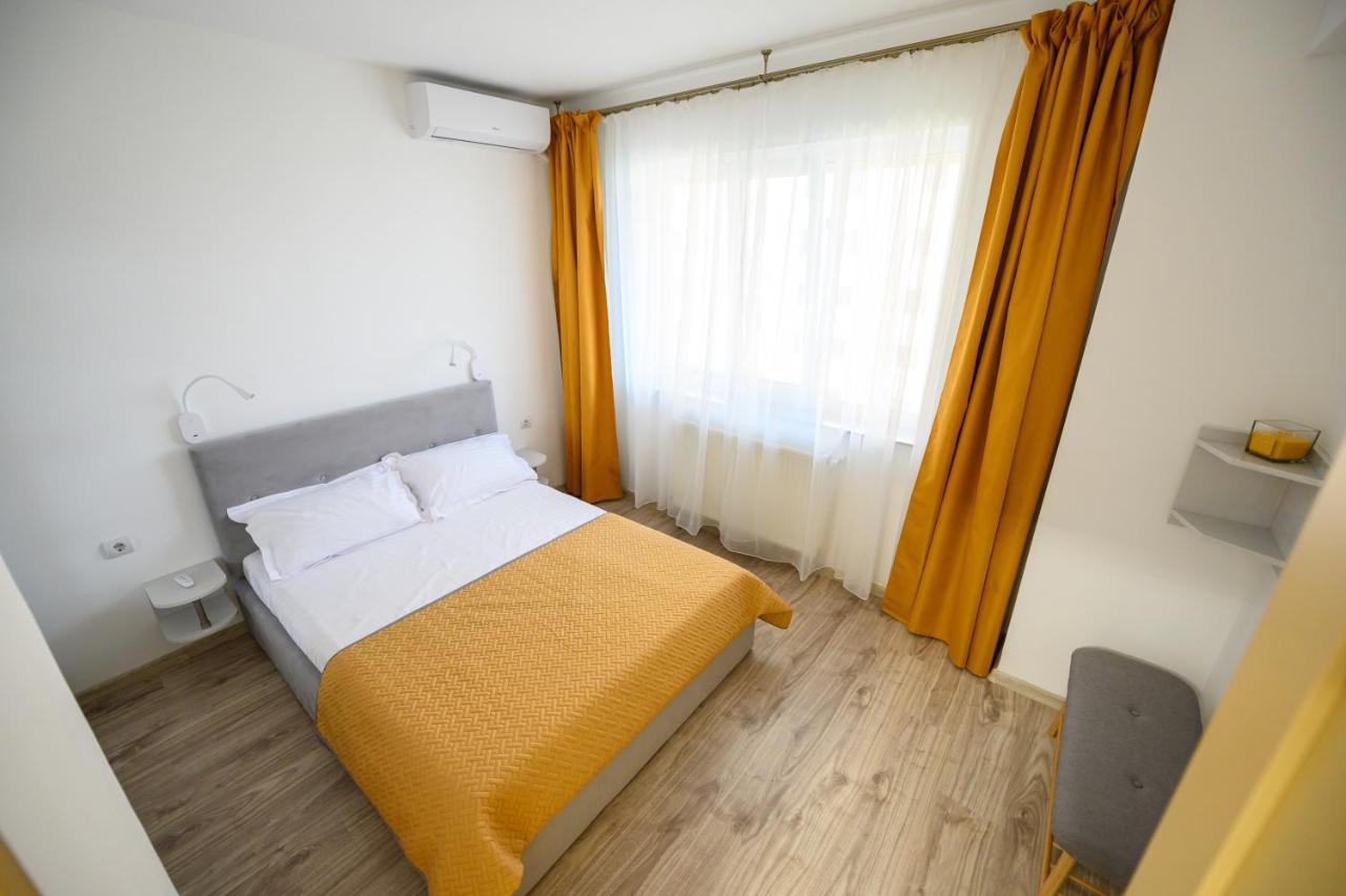 Sunset Lake Apartament Mamaia Ngoại thất bức ảnh